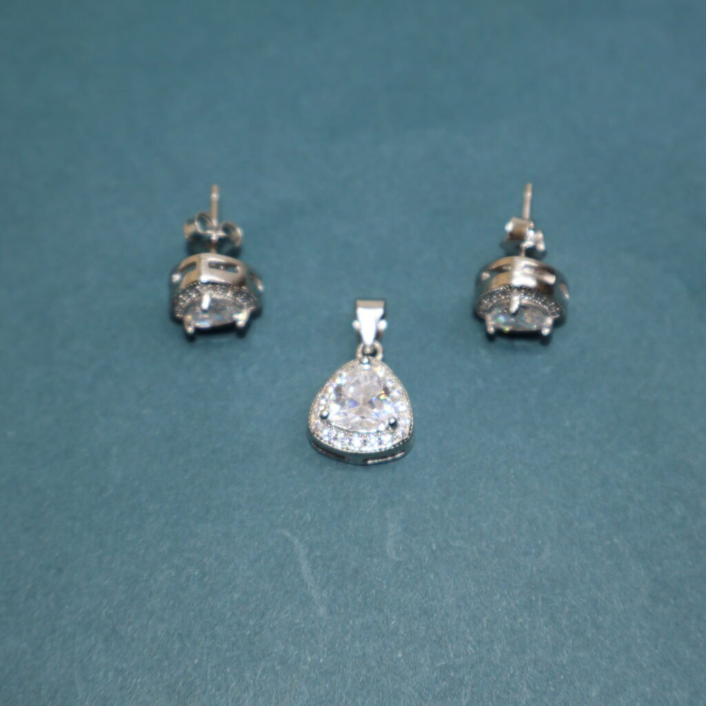 Pendant set fo women and girls